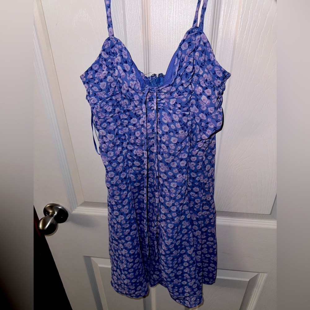XS purple floral Aeropostale sleeveless dress with zip up back.